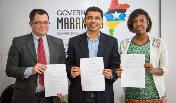 Secretários Bira do Pindaré e Tatiana Pereira com o presidente da Fapema, Alex Oliveira, no lançamento do edital do Programa Cidadão do Mundo.Foto: Divulgação
