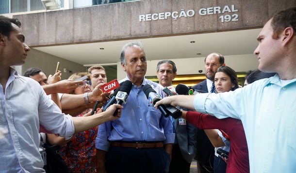 Rio de Janeiro- RJ- Brasil- 31/03/2016- Governador Luiz Fernando Pezão tem alta do Hospital Pró-Cardíaco em Botafogo. Foto: Shana Reis/ GERJ