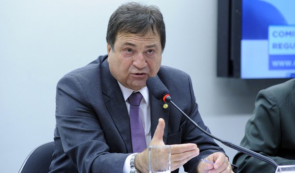César Halum