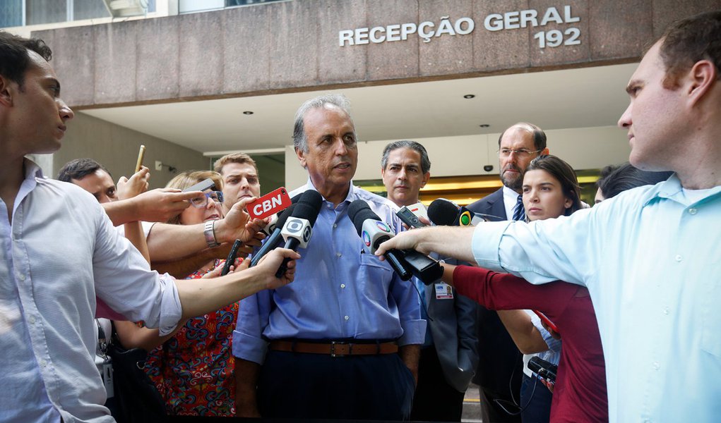 Rio de Janeiro- RJ- Brasil- 31/03/2016- Governador Luiz Fernando Pezão tem alta do Hospital Pró-Cardíaco em Botafogo. Foto: Shana Reis/ GERJ