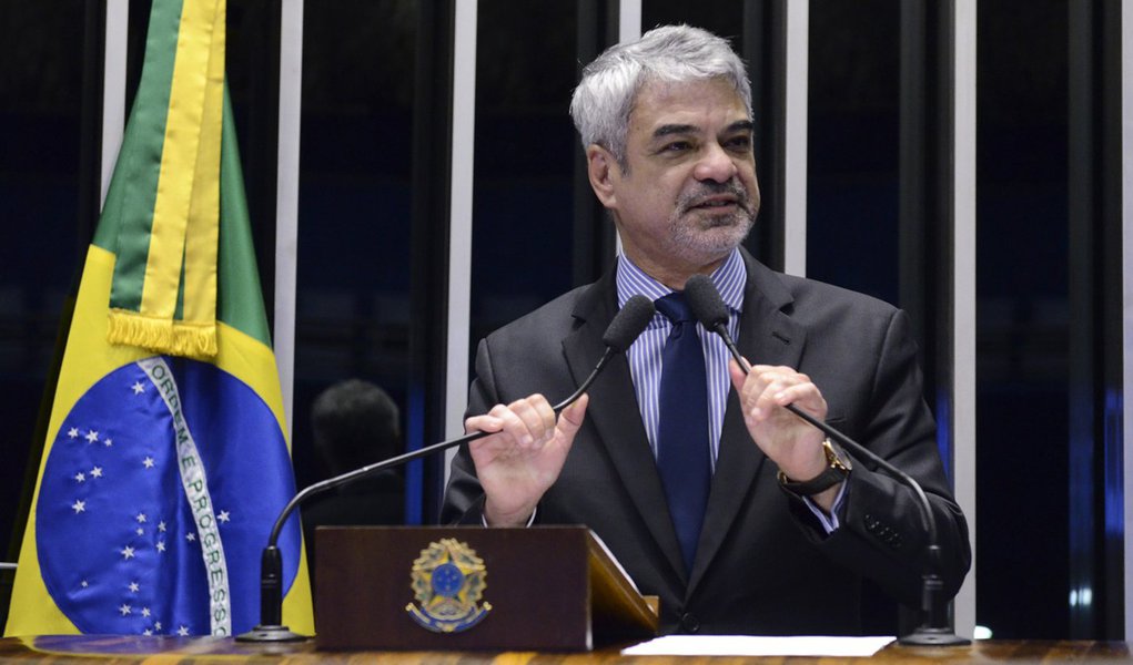 Plenário do Senado Federal durante sessão não deliberativa. Em discurso, senador Humberto Costa (PT-PE). Foto: Ana Volpe/Agência Senado