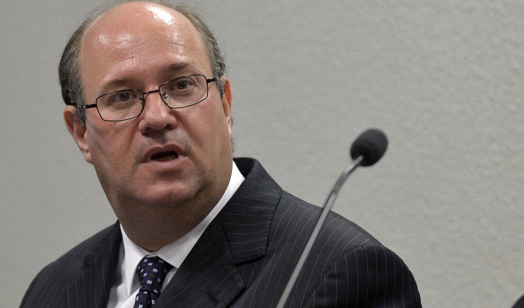 A Comissão de Assuntos Econômicos (CAE) debate, em audiência pública, a economia brasileira, com ênfase nas perspectivas de crescimento sustentado para os próximos anos. Ilan Goldfajn,economistga-chefe do Itaú Unibanco.