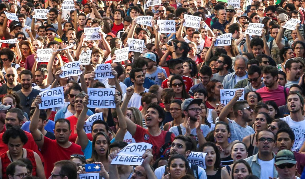 São Paulo 15/05/2016 Ato contra Michel Temer na Rua da Cosnolação . Foto Paulo Pinto/Agencia PT