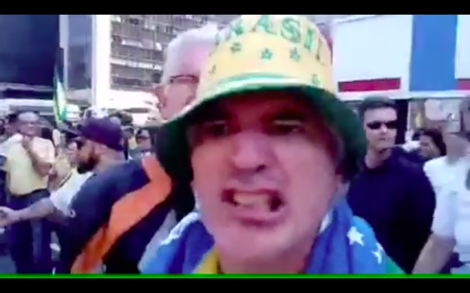 manifestante do mbl ofende mulher na Paulista