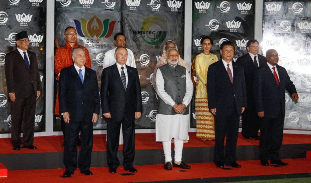 Goa - Índia, 16/10/2016. Presidente Michel Temer, posa para foto oficial com os Chefes de Estado e de Governo do BRICS e do BIMSTEC. Foto: Isac Nóbrega/PR