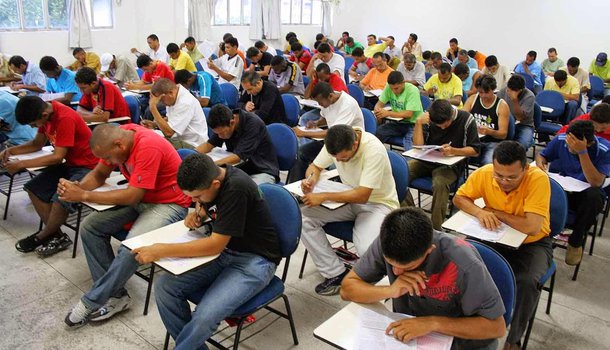 estudantes universitários, alunos, Fies, prouni