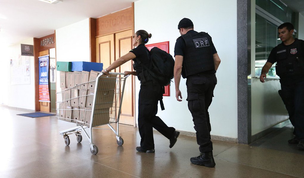 Brasília - Entrevista do promotor de justça do MPDFT, Mauricio Miranda e do delegado chefe Luiz Henrique Dourado, para falar sobre a Operação Mister Hyde. (José Cruz/Agência Brasil)