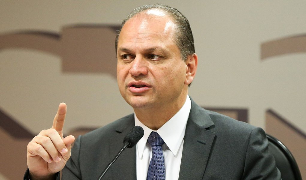 Brasília - O ministro da Saúde, Ricardo Barros, participa de audiência pública na Comissão de Assuntos Sociais do Senado. (Marcelo Camargo/Agência Brasil)