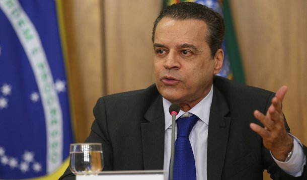 Brasília - O ministro do Turismo, Henrique Eduardo Alves, fala sobre os Jogos Olímpicos e Paralímpicos Rio 2016, no Palácio do Planalto (Fabio Rodrigues Pozzebom/Agência Brasil)