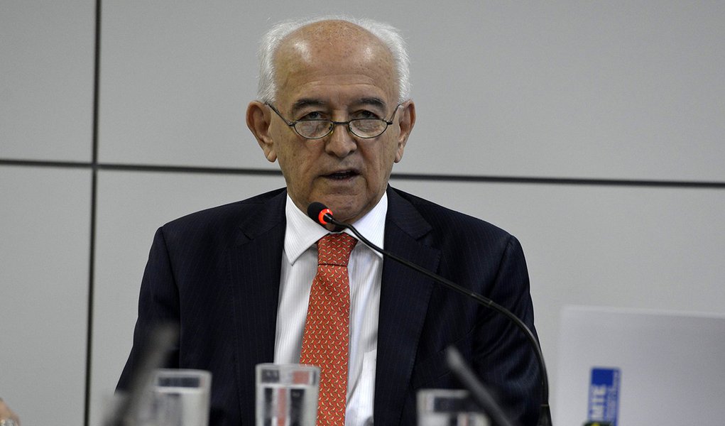 O ministro do Trabalho, Manoel Dias fala sobre os dados do Caged (Valter Campanato/Agência Brasil)