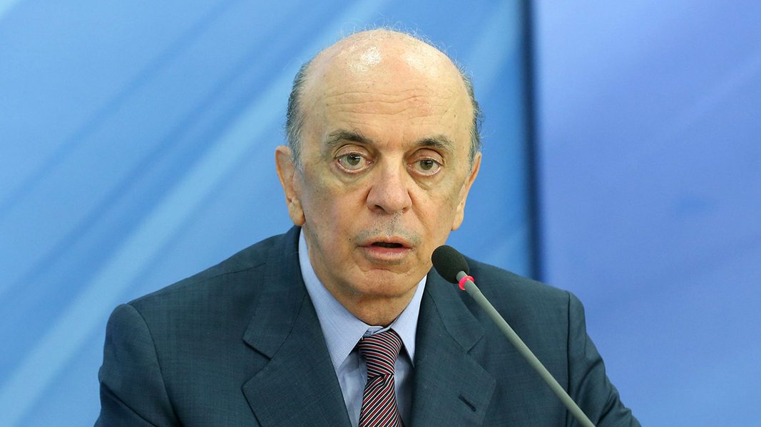 Brasília - Ministro das Relações Exteriores, José Serra, fala à imprensa em coletiva no Palácio do Planalto, após reunião com o presidente Michel Temer (Valter Campanato/Agência Brasil)