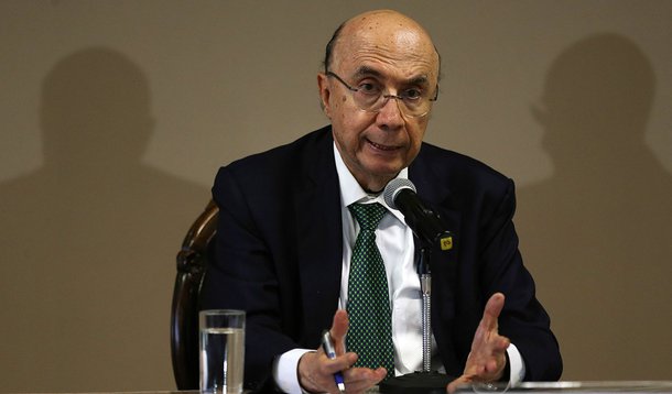Brasília - Ministro da Fazenda, Henrique Meirelles, se reúne com o presidente do TST, Ives Gandra Martins Filho, para esclarecer questões sobre o ajuste fiscal, em debate no Congresso Nacional (Fabio Rodrigues Pozzebom/Agência Brasil)