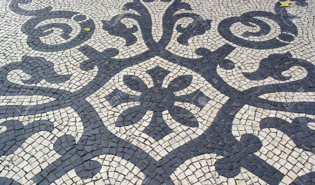 Portuguese pavement, calcada portuguesa