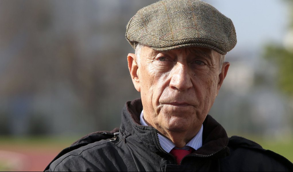 O candidato � Presid�ncia da Rep�blica, Marcelo Rebelo de Sousa durante um encontro com atletas paral�mpicos, esta manh� no Est�dio Universit�rio de Lisboa, 21 de dezembro de 2015. IN�CIO ROSA/LUSA