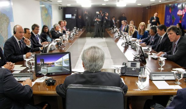 Brasília - DF, 10/11/2016. Presidente Michel Temer durante reunião com Grupo de Investidores da Royal Dutch Shell. Foto: Beto Barata/PR