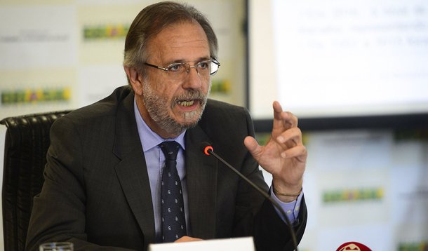 Brasília - O Ministro do Trabalho e Previdência Social , Miguel Rossetto divulga o balanço do Cadastro Geral de Empregados e Desempregados (CAGED) de 2015 (José Cruz/Agência Brasil)