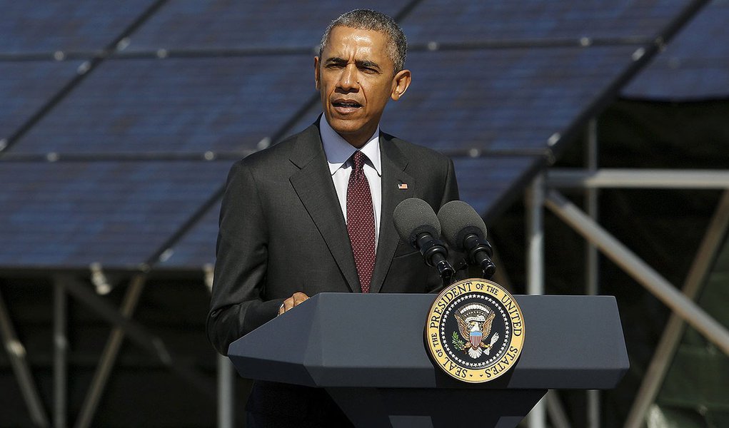 Presidente dos EUA, Barack Obama, em base aÃ©rea em Utah. 3/4/2015 REUTERS/Jonathan Ernst