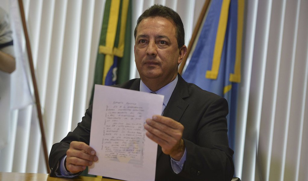 Brasília - Em entrevista coletiva, o presidente do TCDF, Renato Rainha, fala sobre a carta de ameaça que recebeu (Valter Campanato/Agência Brasil)