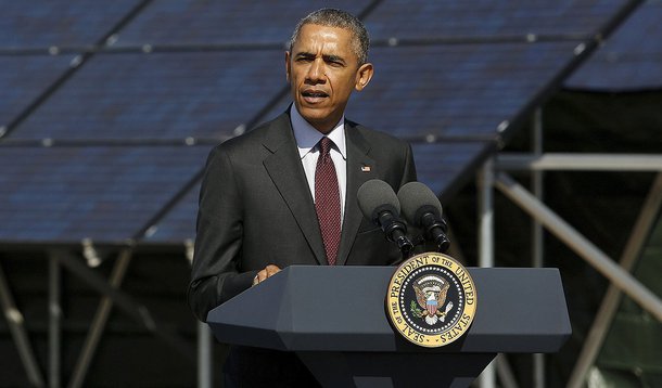 Presidente dos EUA, Barack Obama, em base aÃ©rea em Utah. 3/4/2015 REUTERS/Jonathan Ernst