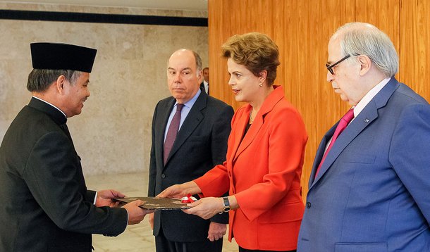 Brasília - DF, 04/11/2015. Presidenta Dilma Rousseff durante cerimônia de apresentação de Cartas Credenciais de Embaixadores Estrangeiros no Palácio do Planalto. Foto: Roberto Stuckert Filho/PR