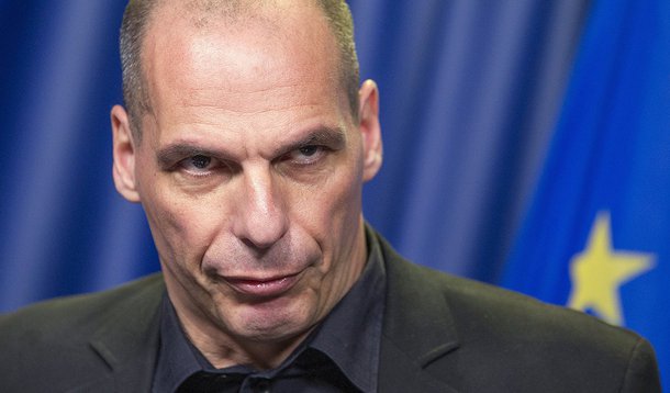 Ministro das FinanÃ§as da GrÃ©cia, Yanis Varoufakis, durante entrevista coletiva em Bruxelas. 27/06/2015 REUTERS/Yves Herman