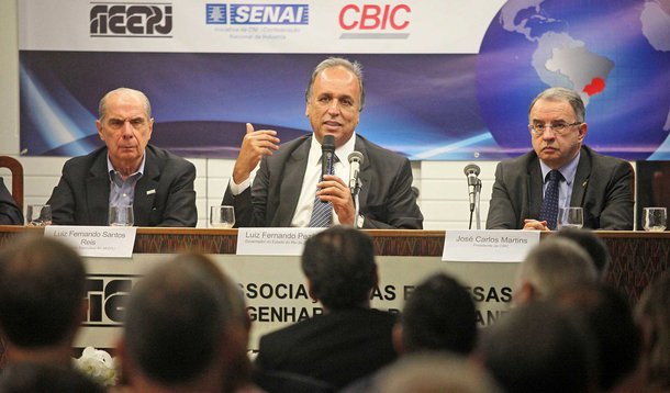 30/11/2015 - Governador Luiz Fernando Pezão na abertura do Seminário Regional Sudeste sobre Concessões e Parcerias Público-Privadas. Foto Marcelo Horn