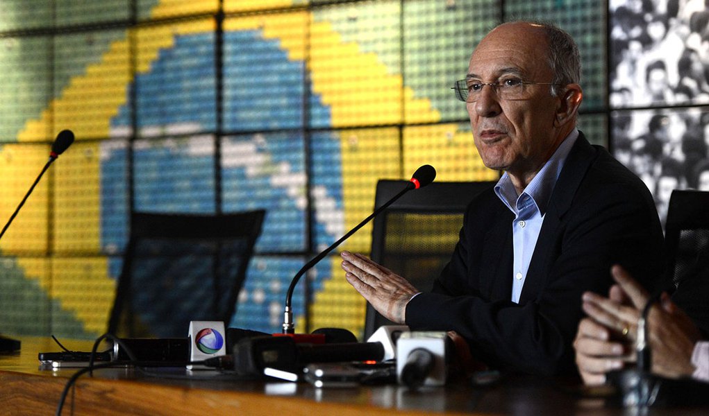 Brasília- DF- Brasil- 17/03/2015- O presidente nacional do PT, Rui Falcão, concede entrevista coletiva na sede do partido em Brasília (José Cruz/Agência Brasil)