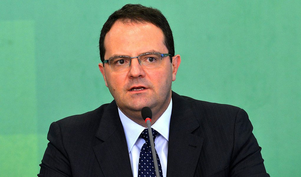 Brasília - Novo ministro da Fazenda, Nelson Barbosa, fala à imprensa, no Palácio do Planalto (Wilson Dias/Agência Brasil)