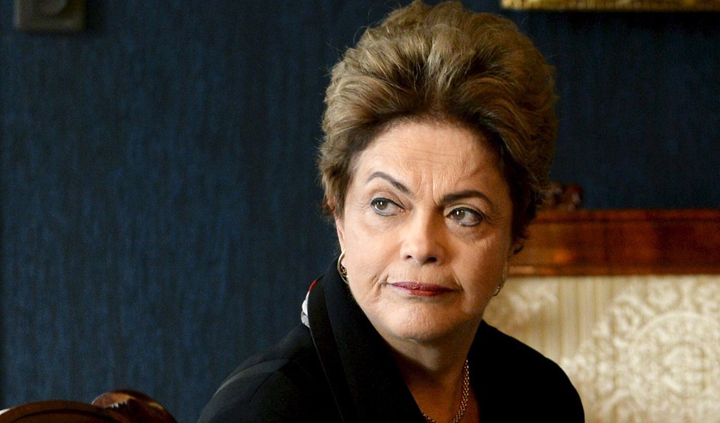 Presidente Dilma Rousseff durante encontro na FinlÃ¢ndia. 20/10/2015 REUTERS/Jussi Nukari/Lehtikuva