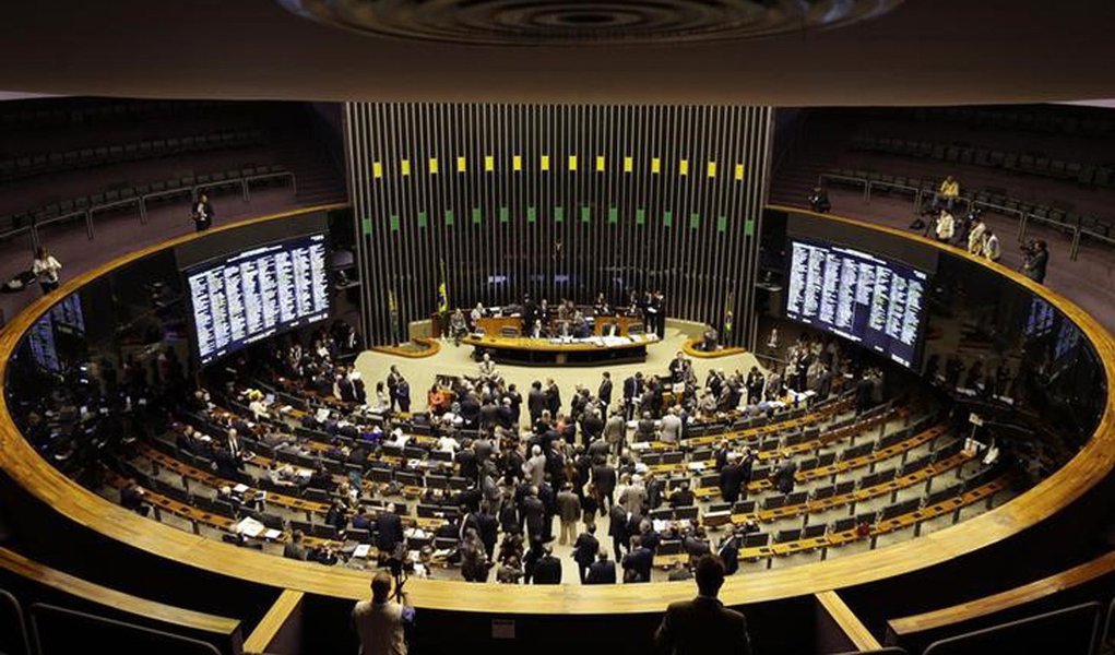 Vista geral do Plenário da Câmara dos Deputados em Brasília. 03/12/2014 REUTERS/Ueslei Marcelino