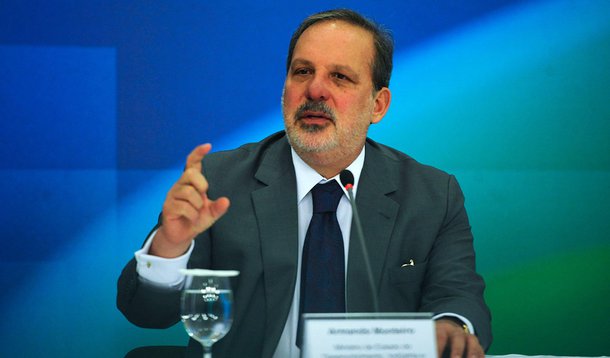 Entrevista com i ministro da Indústria e Comercio, Armando Monteiro, para falar sobre o Conex (José Cruz/Agência Brasil)