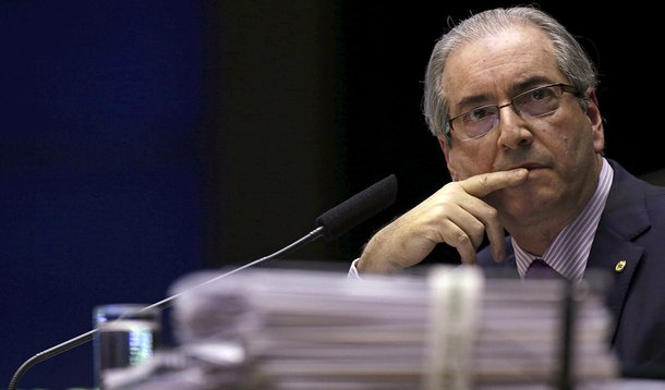 Presidente da CÃ¢mara dos Deputados, Eduardo Cunha, durante sessÃ£o plenÃ¡ria em BrasÃ­lia. 24/11/2015 REUTERS/Ueslei Marcelino