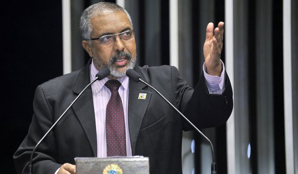 Plenário do Senado Federal durante sessão deliberativa ordinária. Em discurso, senador Paulo Paim (PT-RS). Foto: Waldemir Barreto/Agência Senado