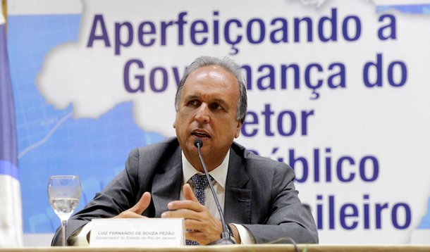 27112015 - GOVERNADOR, Luiz Fernando Pezão, participa da Abertura do Seminário: “Aperfeiçoando a Governança do Setor Público Brasileiro” na sede do TCE- RJ.