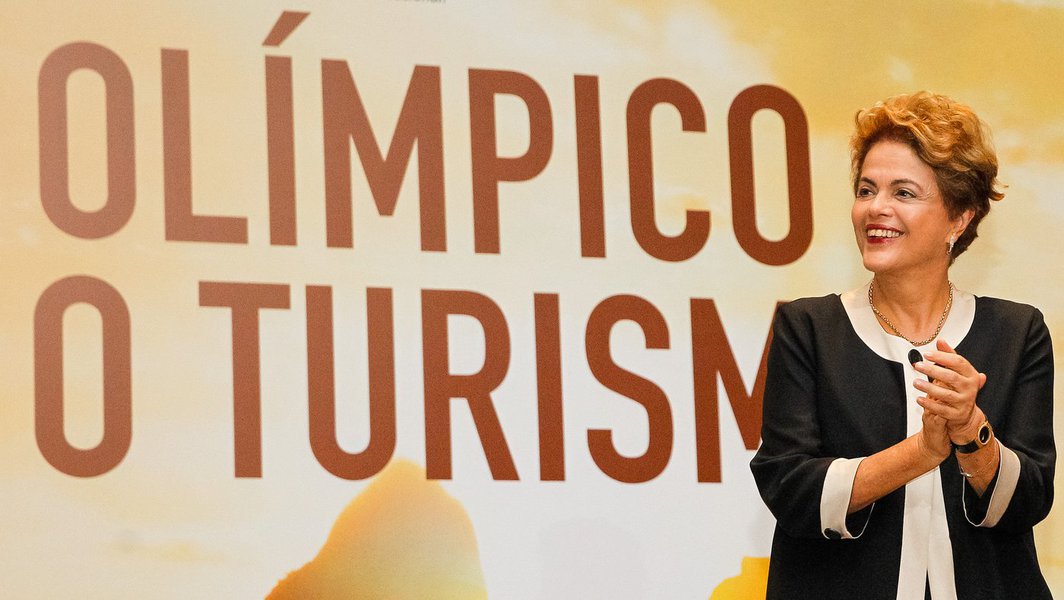 Brasília - DF, 07/10/2015. Presidenta Dilma Rousseff, durante cerimônia - Ano Olímpico para o Turismo. Foto: Roberto Stuckert Filho/PR