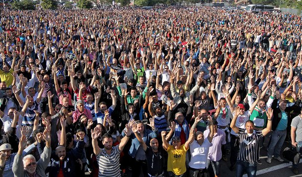 Trabalhadores na mercedes aprovaram o acordo em assembleia na fábrica, em Saõ Bernardo. 31.08.2015 Foto: Adonis Guerra/SMABC
