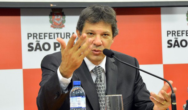 São Paulo- SP- Brasil- 26/05/2015- Haddad anuncia Pacote Anticorrupção.
Entre as medidas estão a demissão de servidores que apresentem evolução patrimonial incompatível com seus rendimentos ou pratiquem atos de improbidade administrativa e nepotismo.

