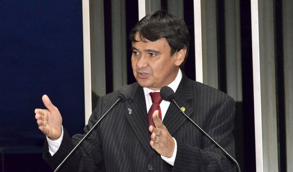 Em discurso na tribuna do Senado, senador Wellington Dias (PT-PI).