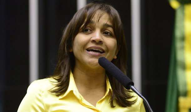 Eliziane Gama 