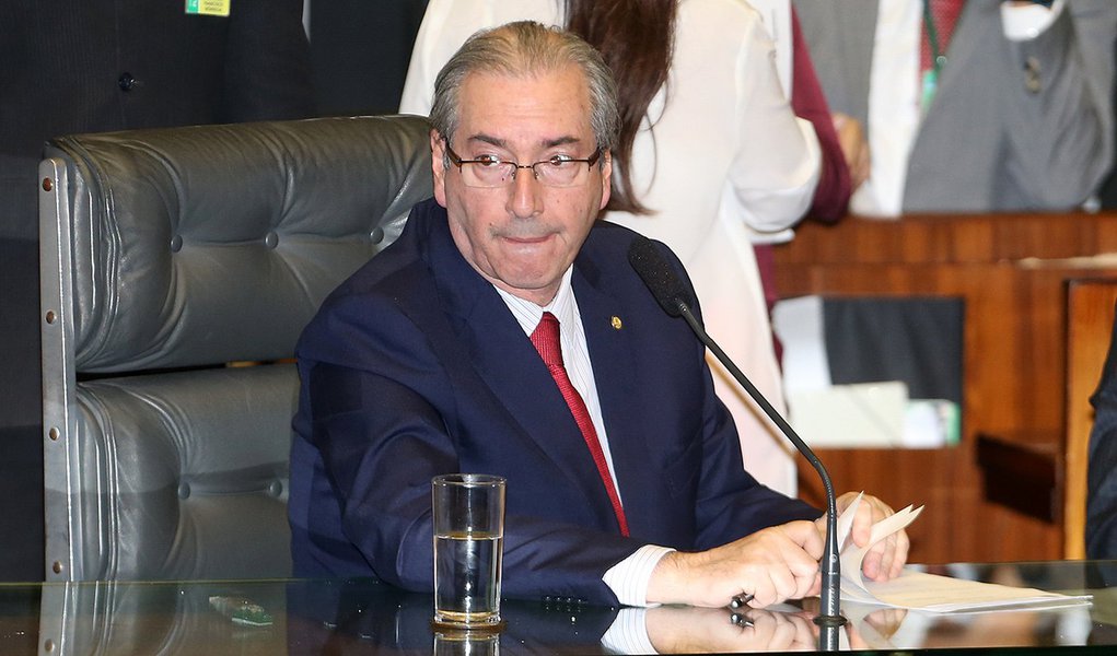 Brasília- DF 15-12-2015 Foto Lula Marques/Agência PT Deputado, Eduardo Cunha preside a sessão da câmara. Deputados votando.