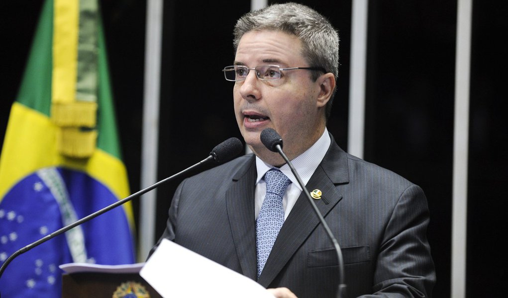 Plenário do Senado durante sessão deliberativa ordinária.

Em discurso, senador Antonio Anastasia (PSDB-MG).

Foto: Moreira Mariz/Agência Senado