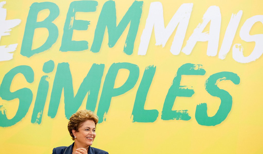 Brasília - DF, 26/02/2015. Presidenta Dilma Rousseff durante lançamento do Programa Bem Mais Simples Brasil e do Sistema Nacional de Baixa Integrada de Empresas. Foto: Roberto Stuckert Filho/PR.