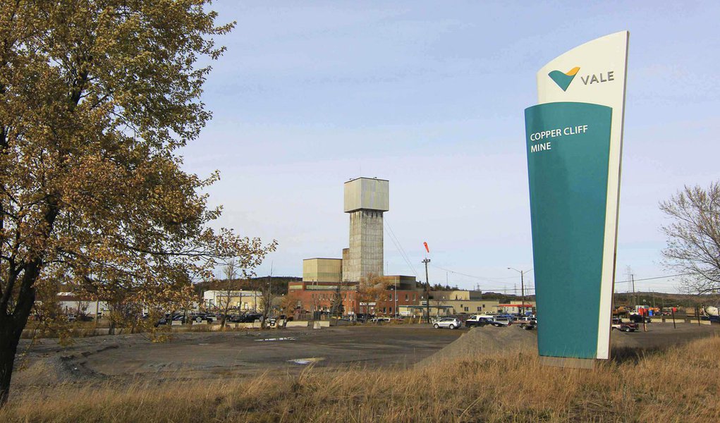The sign for Vale's Copper Cliff mine near Sudbury, Ontario is pictured October 16, 2012. Vale SA, the Brazilian-based company that owns the mine, has spent nearly $50 million in the last two years to build a transport system known as "rail-veyor".  The e