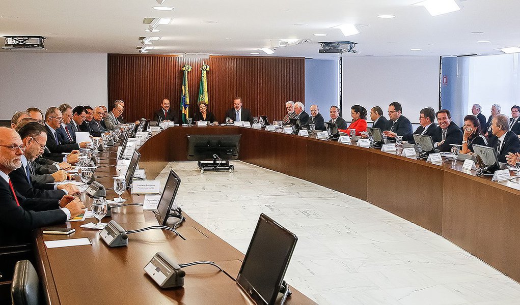 Brasília - DF, 09/02/2015. Presidenta Dilma Rousseff durante 16ª reunião do Conselho Nacional de Desenvolvimento Industrial (CNDI). Foto: Roberto Stuckert Filho/PR.