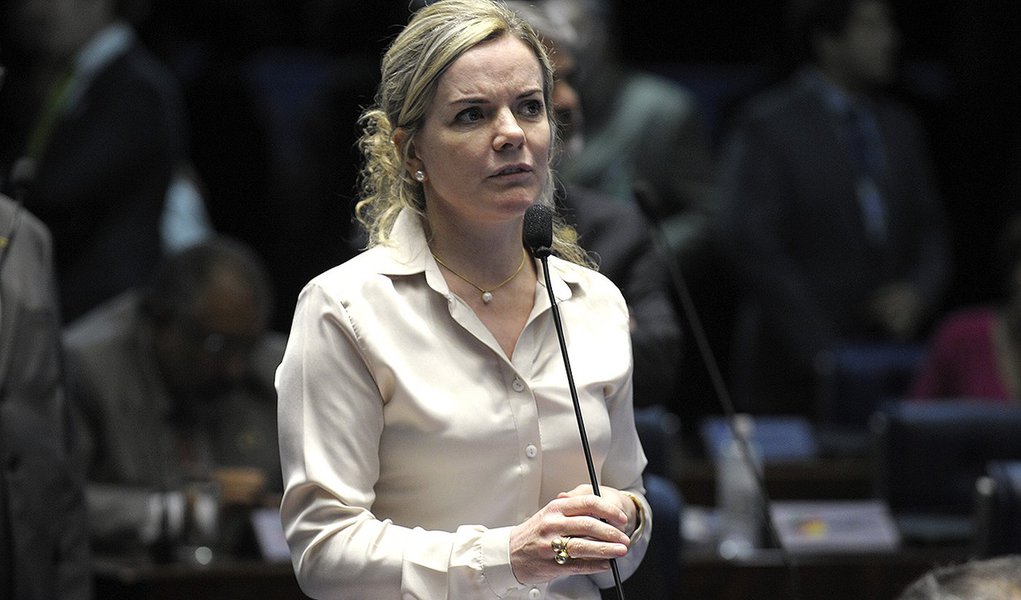 Plenário do Senado durante sessão deliberativa ordinária.

Em pronunciamento, senadora Gleisi Hoffmann (PT-PR).

Foto: Jefferson Rudy/Agência Senado