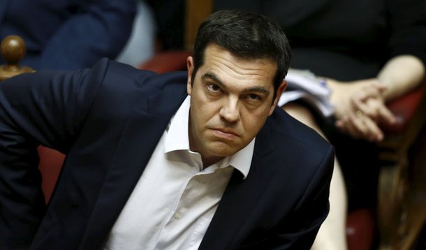 Primeiro-ministro grego, Alexis Tsipras, durante sessÃ£o parlamentar, em Atenas. 27/06/2015 REUTERS/Alkis Konstantinidis