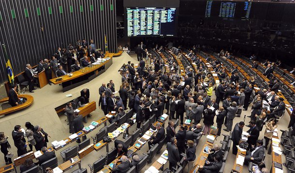 30/06/2015 -Brasília - DF - Brasil - Sessão no plenário da Câmara que discutirá a proposta de redução da Maioridade penal (PEC 171/93). Foto: Gustavo Lima/ Câmara dos Deputados