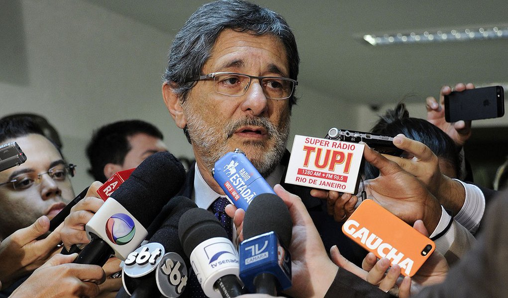 Ex-presidente da Petrobras, José Sérgio Gabrielli, concede entrevista
Foto: Moreira Mariz/Agência Senado