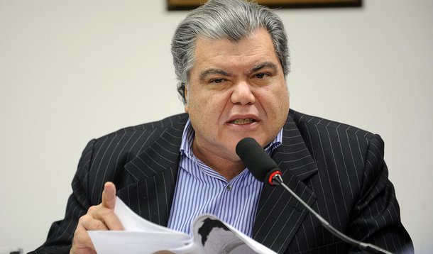 Bras�lia - O presidente da Frente Parlamentar Ambientalista, deputado Sarney Filho (PV-MA), e o deputado federal Ant�nio Roberto (PV-MG), durante entrevista sobre o veto parcial da presidenta Dilma Rousseff ao novo C�digo Florestal
