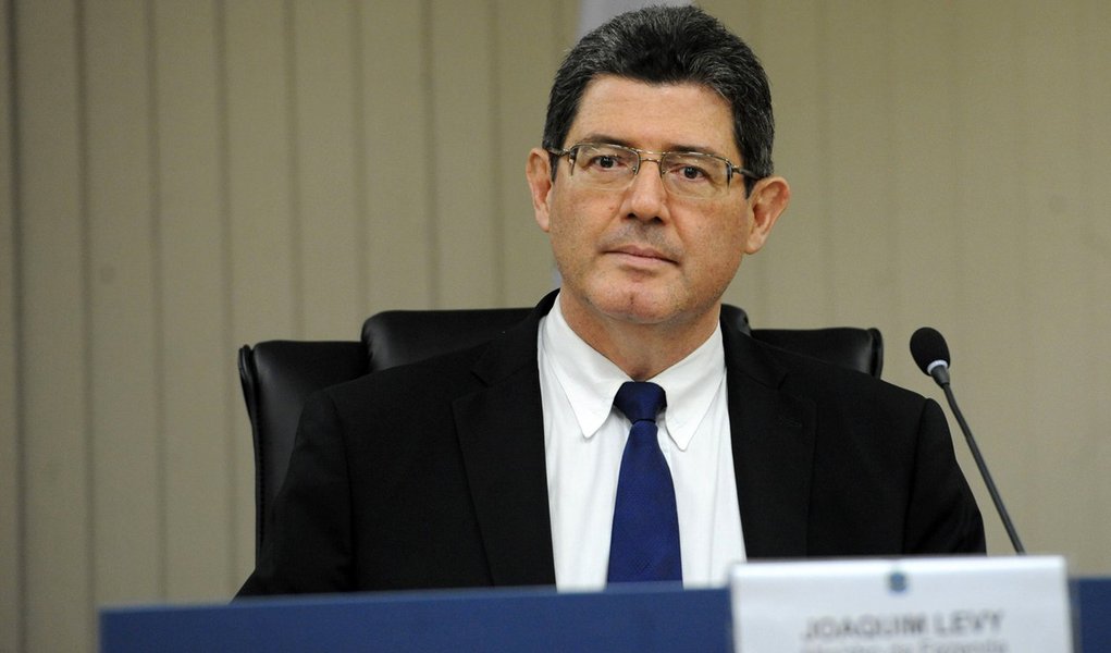 O ministro da Fazenda, Joaquim Levy, participa da cerim�nia inaugural de retorno das sess�es de julgamento do Conselho Administrativo de Recursos Fiscais (Carf) (Elza Fi�za/Ag�ncia Brasil)